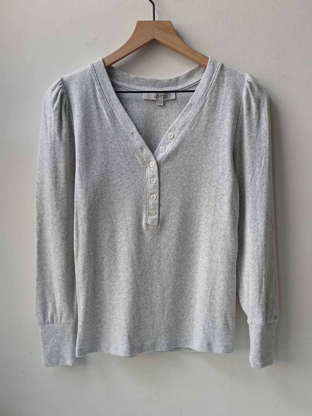 Loft Henley Light Gray Women's Medium